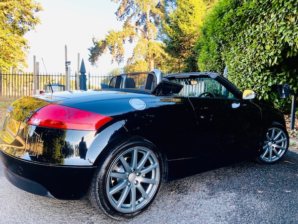 Used Audi TT 2010 for sale - 75702840: Photo 6