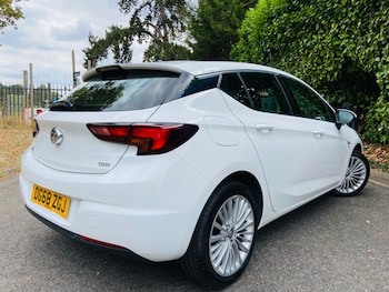 Used Vauxhall Astra 2018 for sale - 75680349: Photo