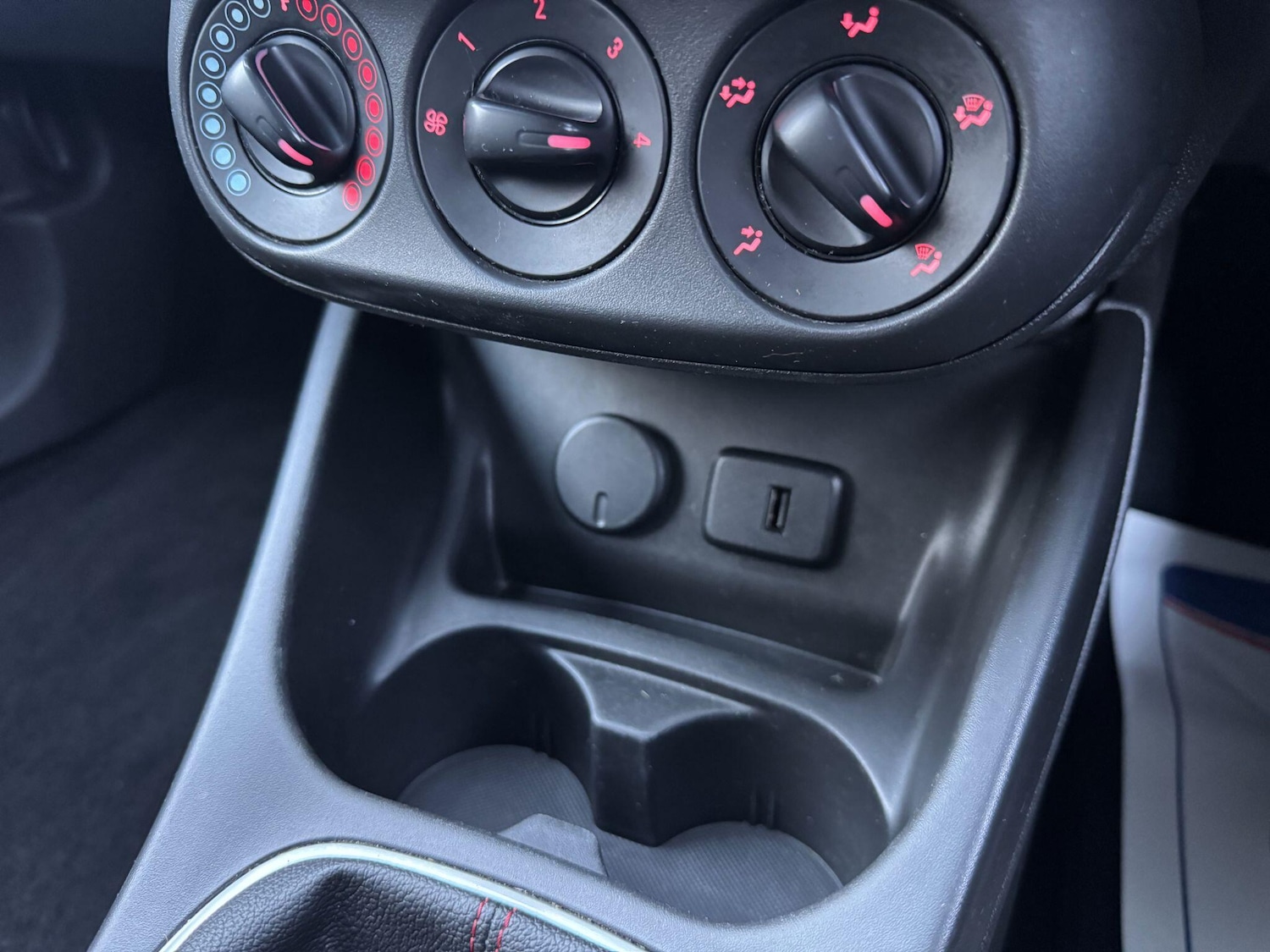 Used Vauxhall Corsa 2016 for sale - 76918689: Photo 63