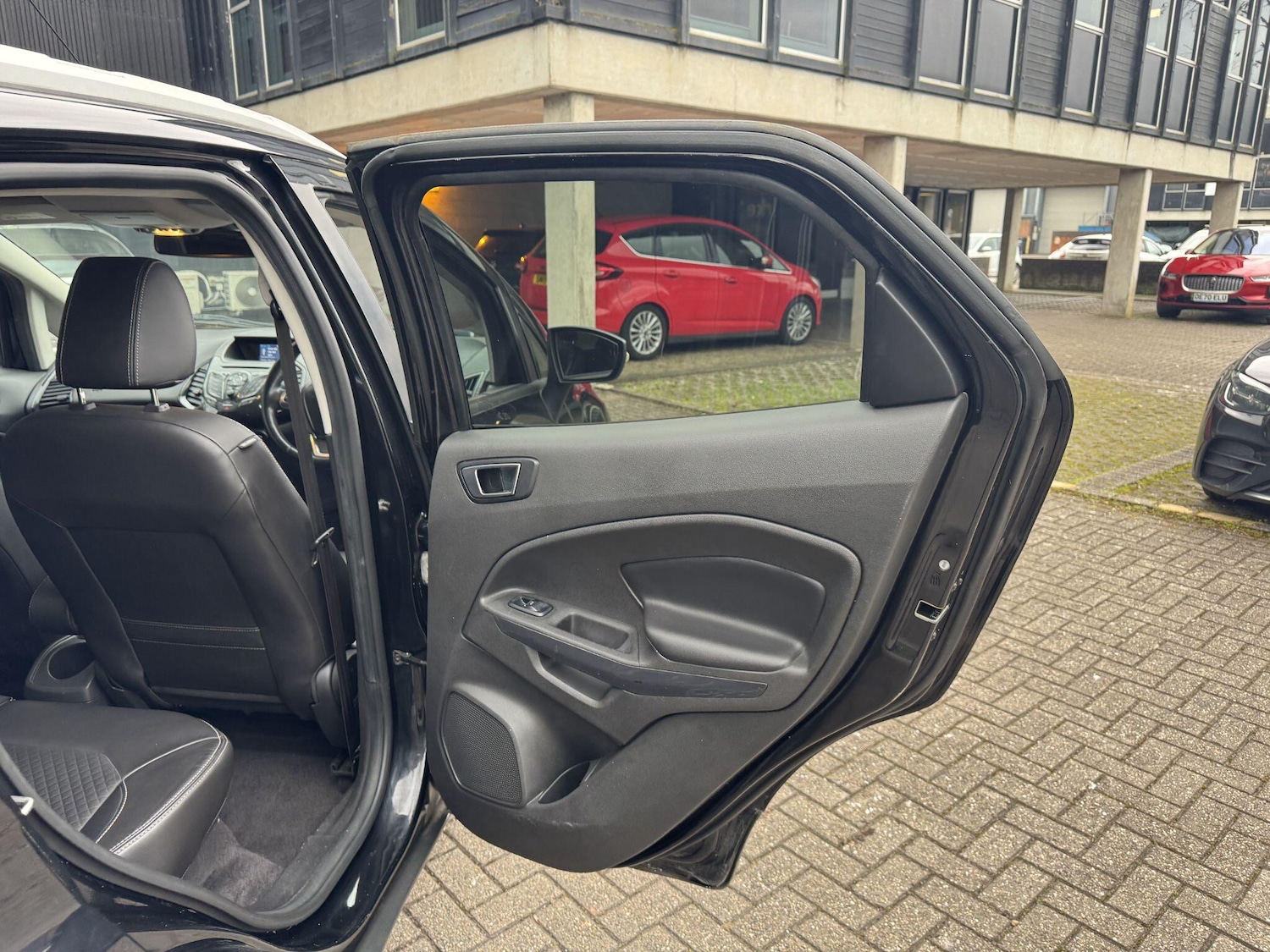 Used Ford Ecosport for sale - 77926024: Photo 24