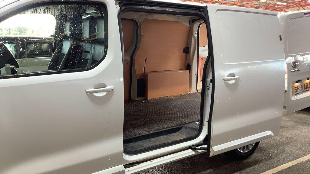 Used Toyota ProAce 2018 for sale - 76832492: Photo 8