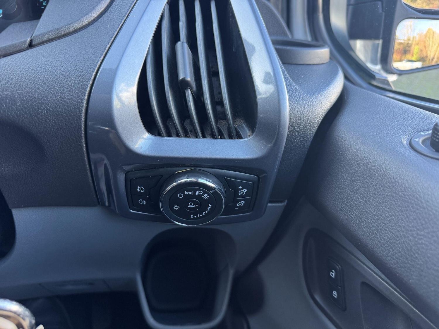 Used Ford Transit Custom 2018 for sale - 77280018: Photo 49