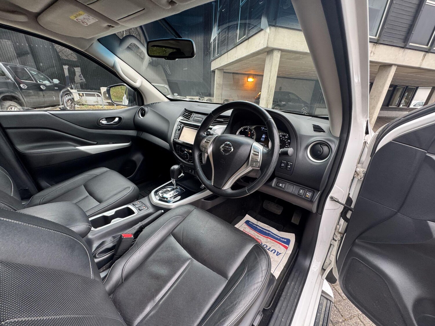 Used Nissan Navara 2017 for sale - 77625470: Photo 18