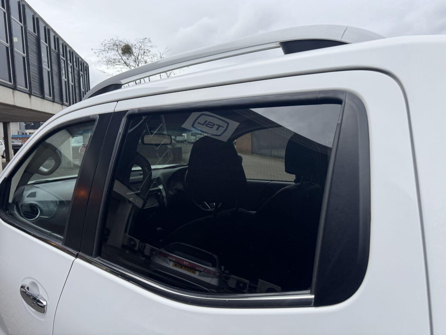 Used Nissan Navara 2017 for sale - 77625470: Photo 40