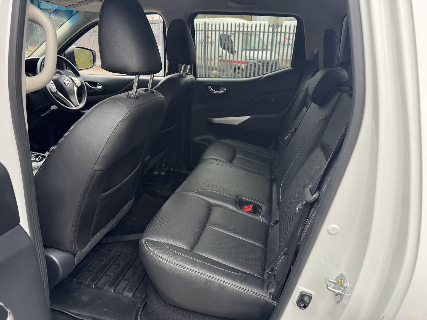 Used Nissan Navara 2017 for sale - 77625470: Photo 41