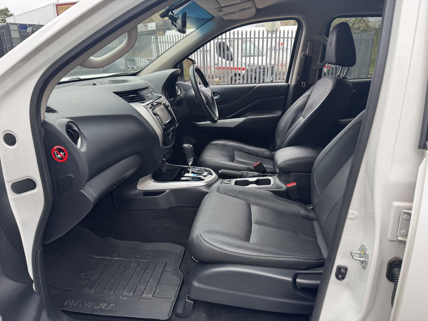 Used Nissan Navara 2017 for sale - 77625470: Photo 44