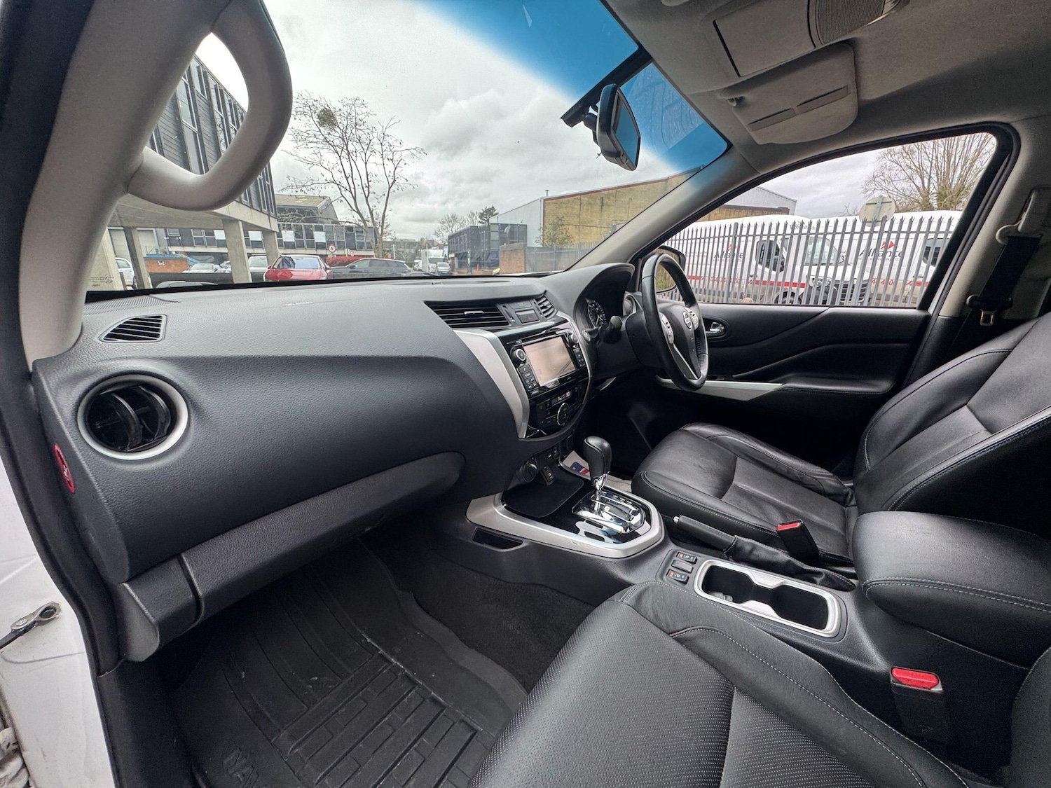 Used Nissan Navara 2017 for sale - 77625470: Photo 46