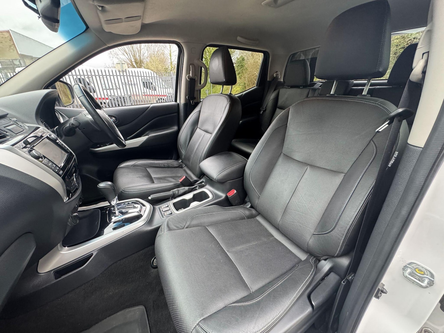 Used Nissan Navara 2017 for sale - 77625470: Photo 47