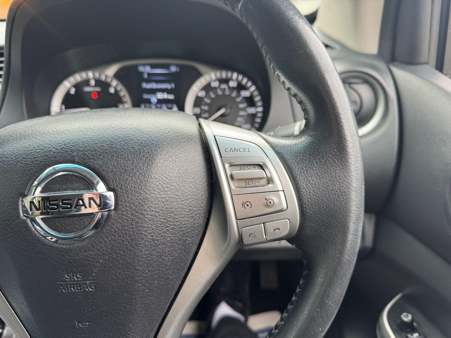 Used Nissan Navara 2017 for sale - 77625470: Photo 57