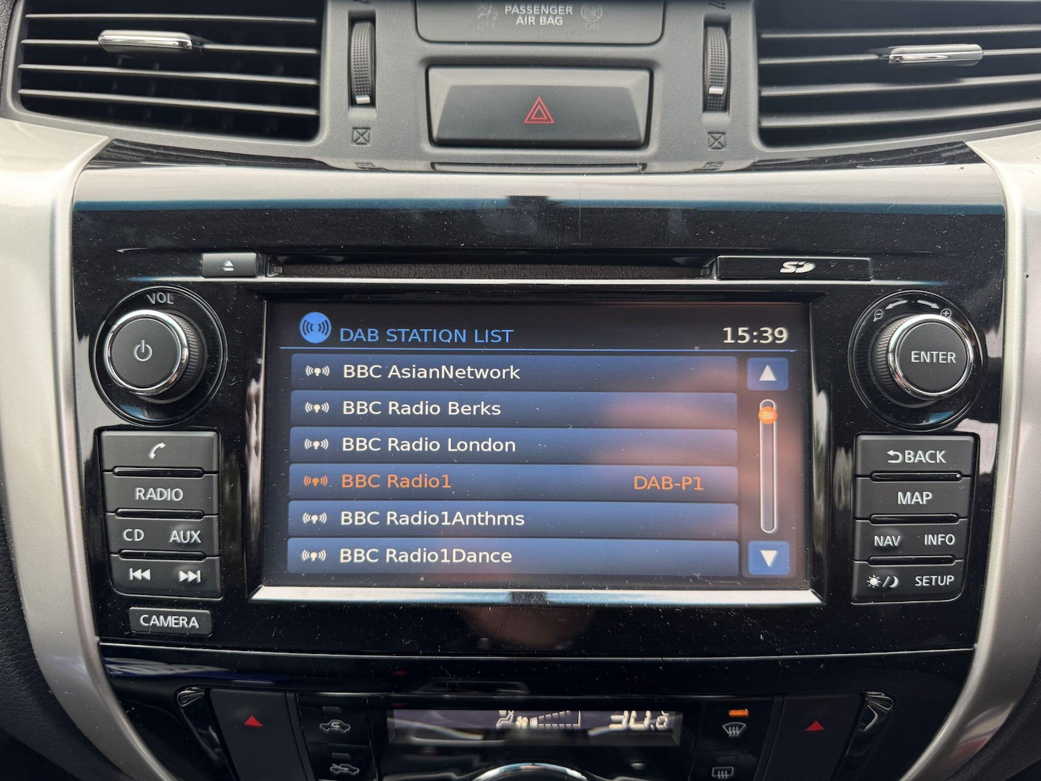 Used Nissan Navara 2017 for sale - 77625470: Photo 76