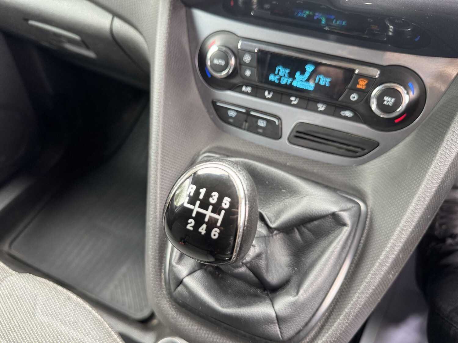 Used Ford Transit Connect 2015 for sale - 78205015: Photo 71