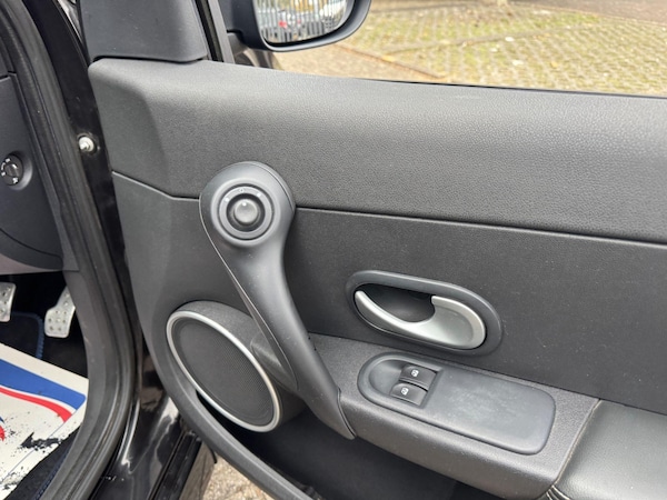 Used Renault Clio 2009 for sale - 76307742: Photo 16