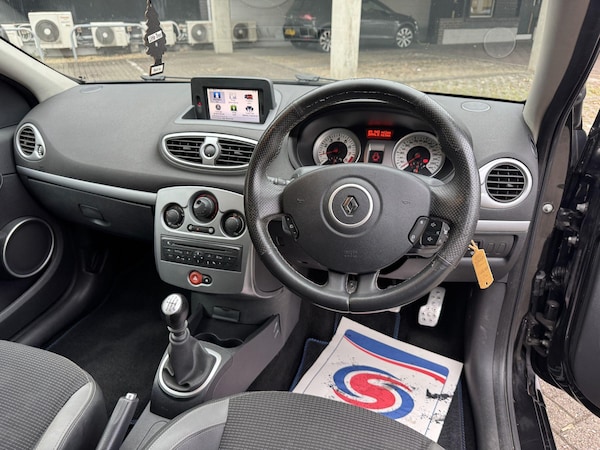 Used Renault Clio 2009 for sale - 76307742: Photo 22