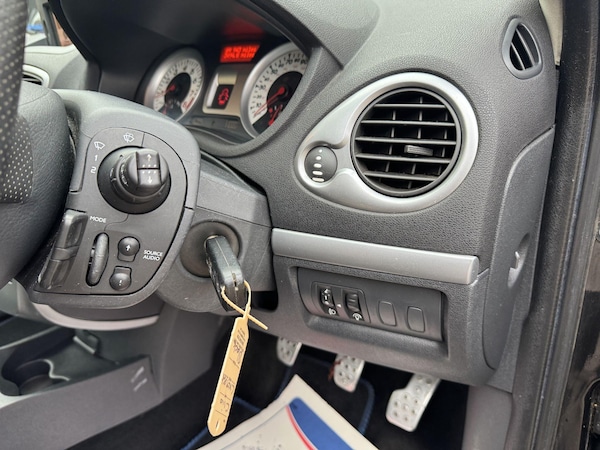 Used Renault Clio 2009 for sale - 76307742: Photo 23