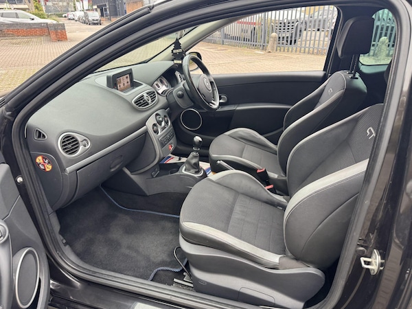 Used Renault Clio 2009 for sale - 76307742: Photo 35
