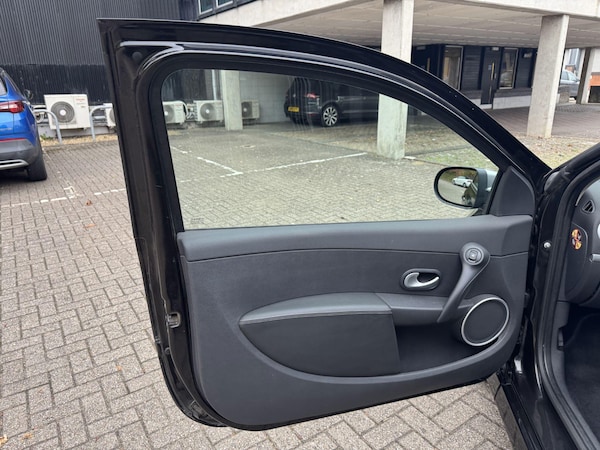 Used Renault Clio 2009 for sale - 76307742: Photo 36