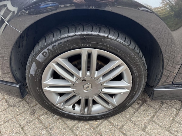 Used Renault Clio 2009 for sale - 76307742: Photo 43