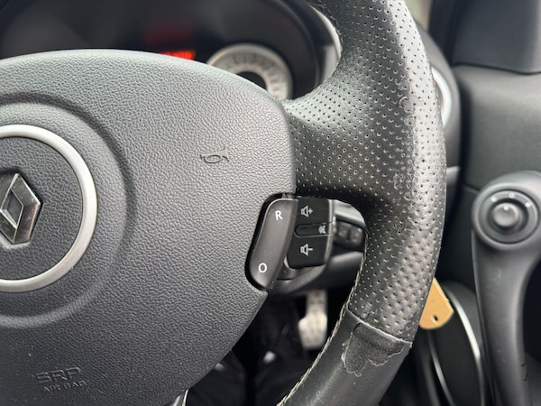 Used Renault Clio 2009 for sale - 76307742: Photo 49