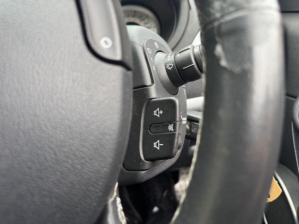 Used Renault Clio 2009 for sale - 76307742: Photo 51