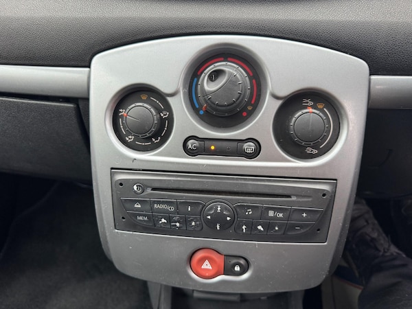 Used Renault Clio 2009 for sale - 76307742: Photo 56