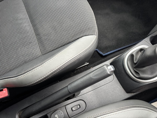 Used Renault Clio 2009 for sale - 76307742: Photo 59