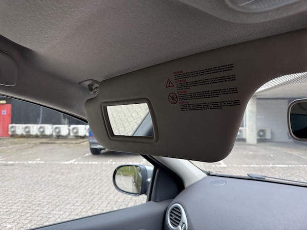 Used Renault Clio 2009 for sale - 76307742: Photo 63