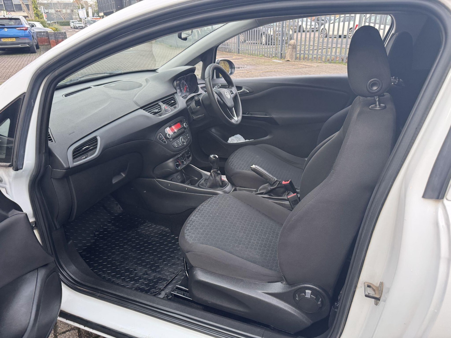 Used Vauxhall Corsa 2015 for sale - 76990683: Photo 34