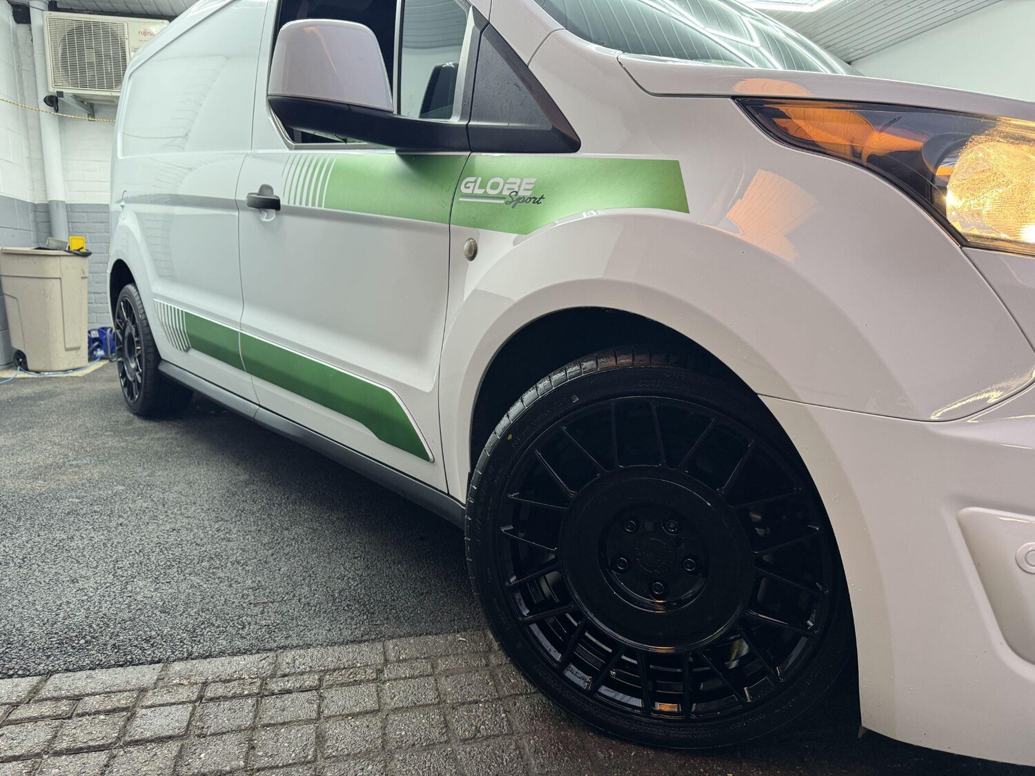 Used Ford Transit Connect 2017 for sale - 76926403: Photo 11