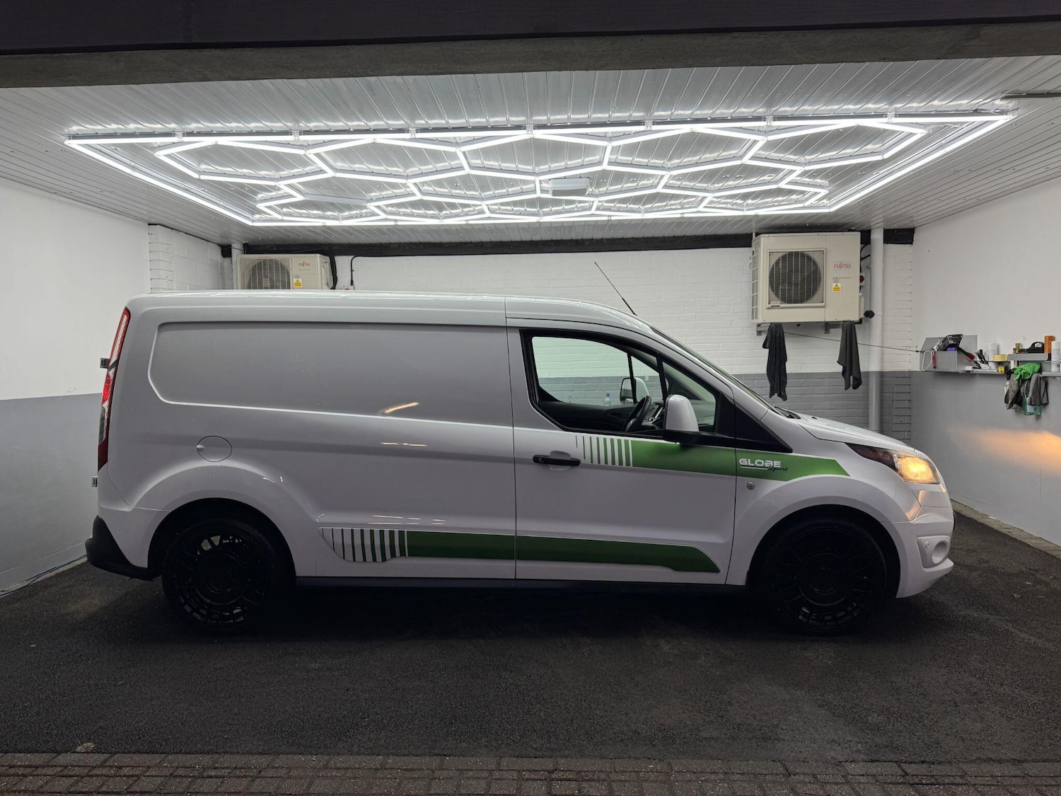 Used Ford Transit Connect 2017 for sale - 76926403: Photo 15