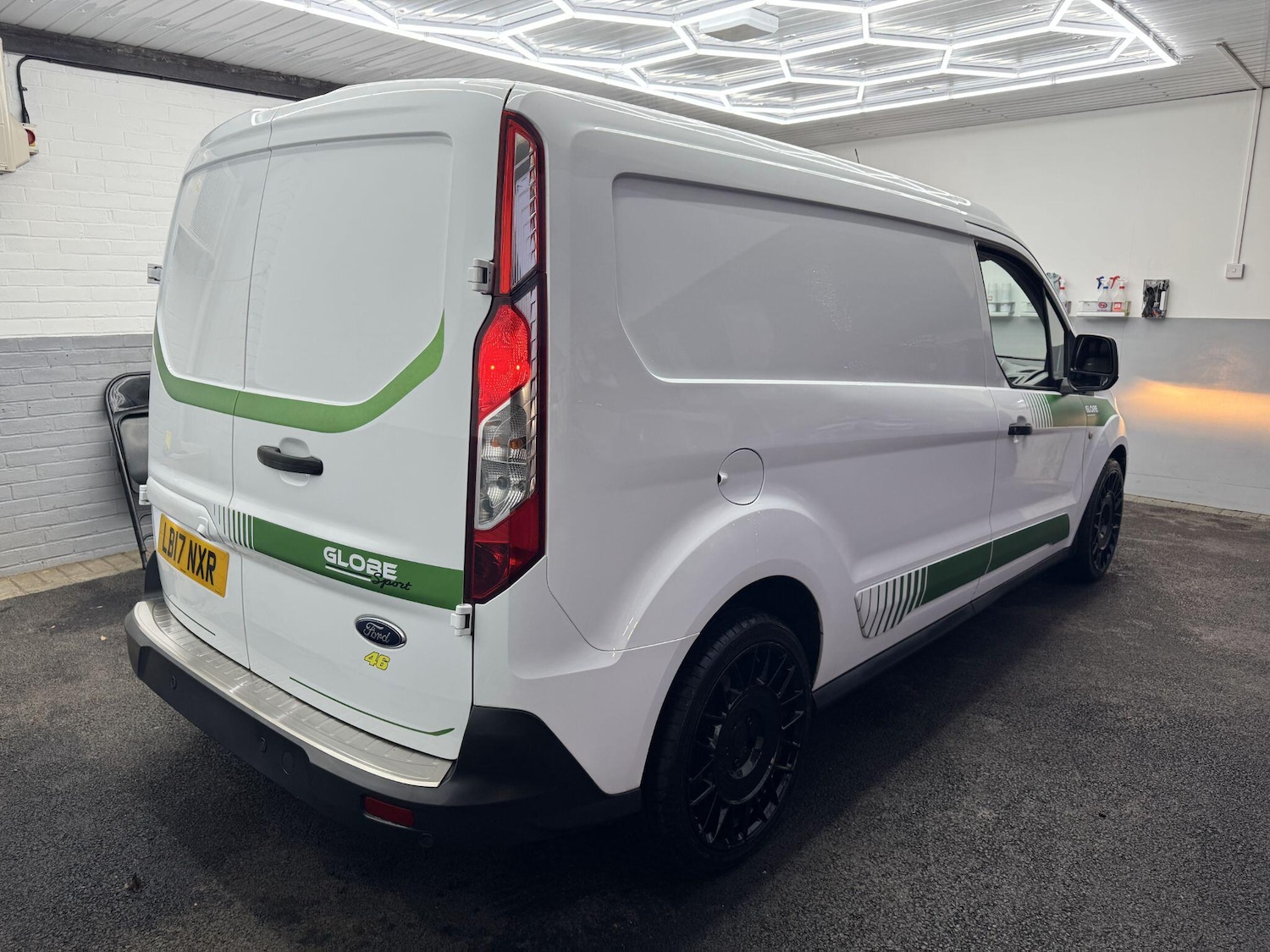 Used Ford Transit Connect 2017 for sale - 76926403: Photo 17