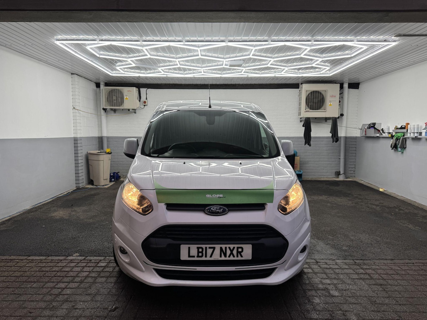 Used Ford Transit Connect 2017 for sale - 76926403: Photo 2