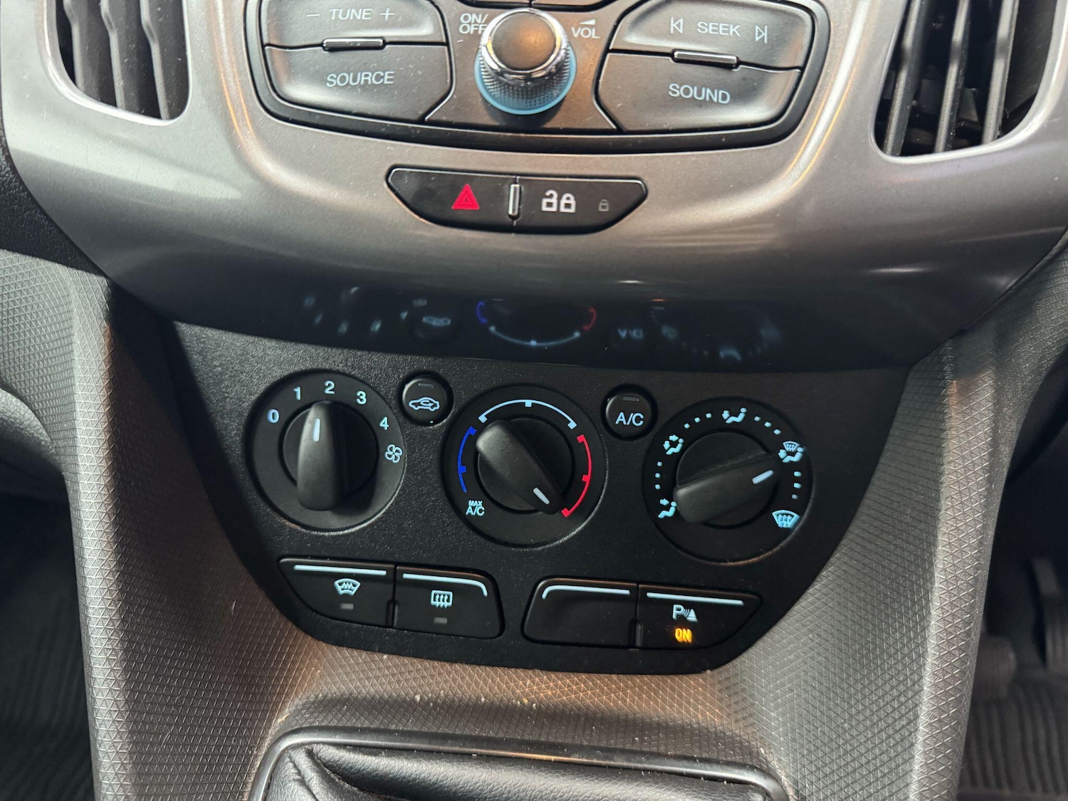 Used Ford Transit Connect 2017 for sale - 76926403: Photo 25