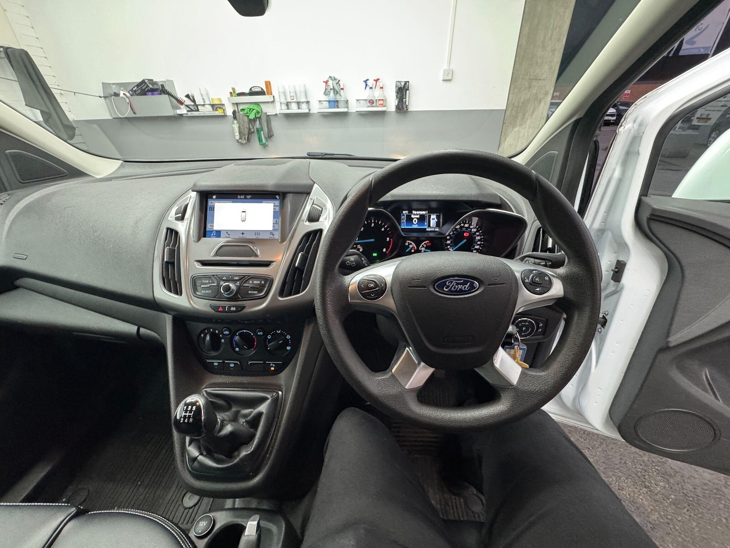 Used Ford Transit Connect 2017 for sale - 76926403: Photo 30