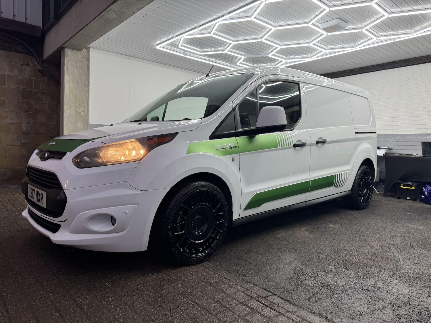 Used Ford Transit Connect 2017 for sale - 76926403: Photo 8