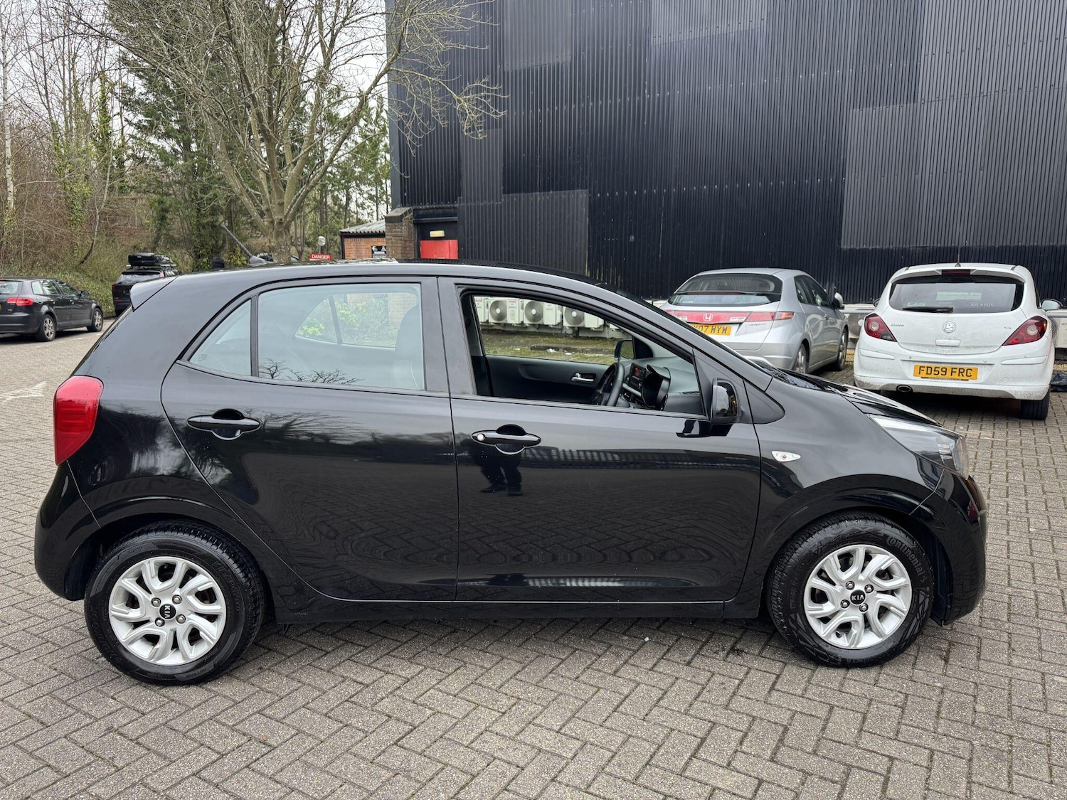 Used Kia Picanto 2018 for sale - 77658052: Photo 9