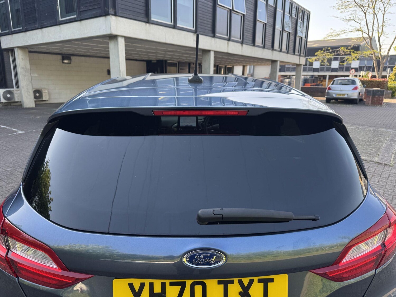 Vehicle 28