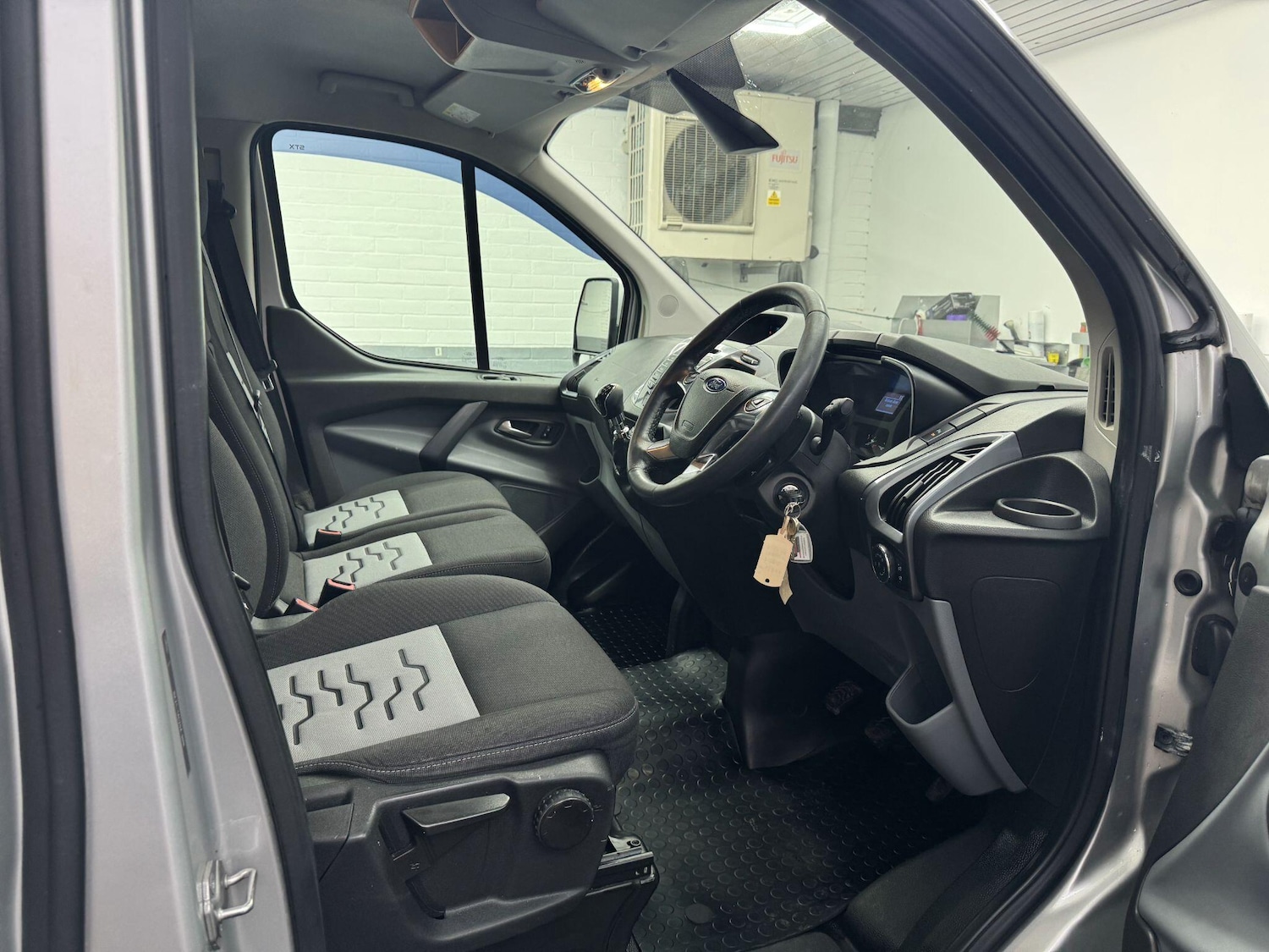 Used Ford Transit Custom 2015 for sale - 76926207: Photo 25