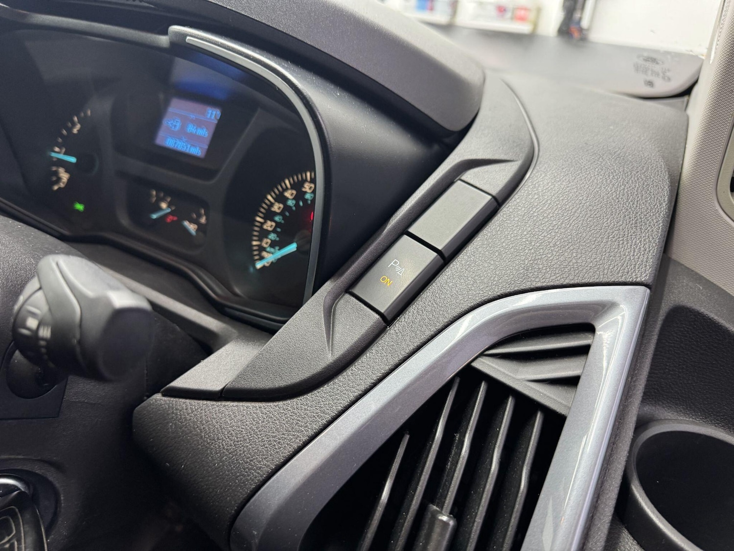 Used Ford Transit Custom 2015 for sale - 76926207: Photo 31