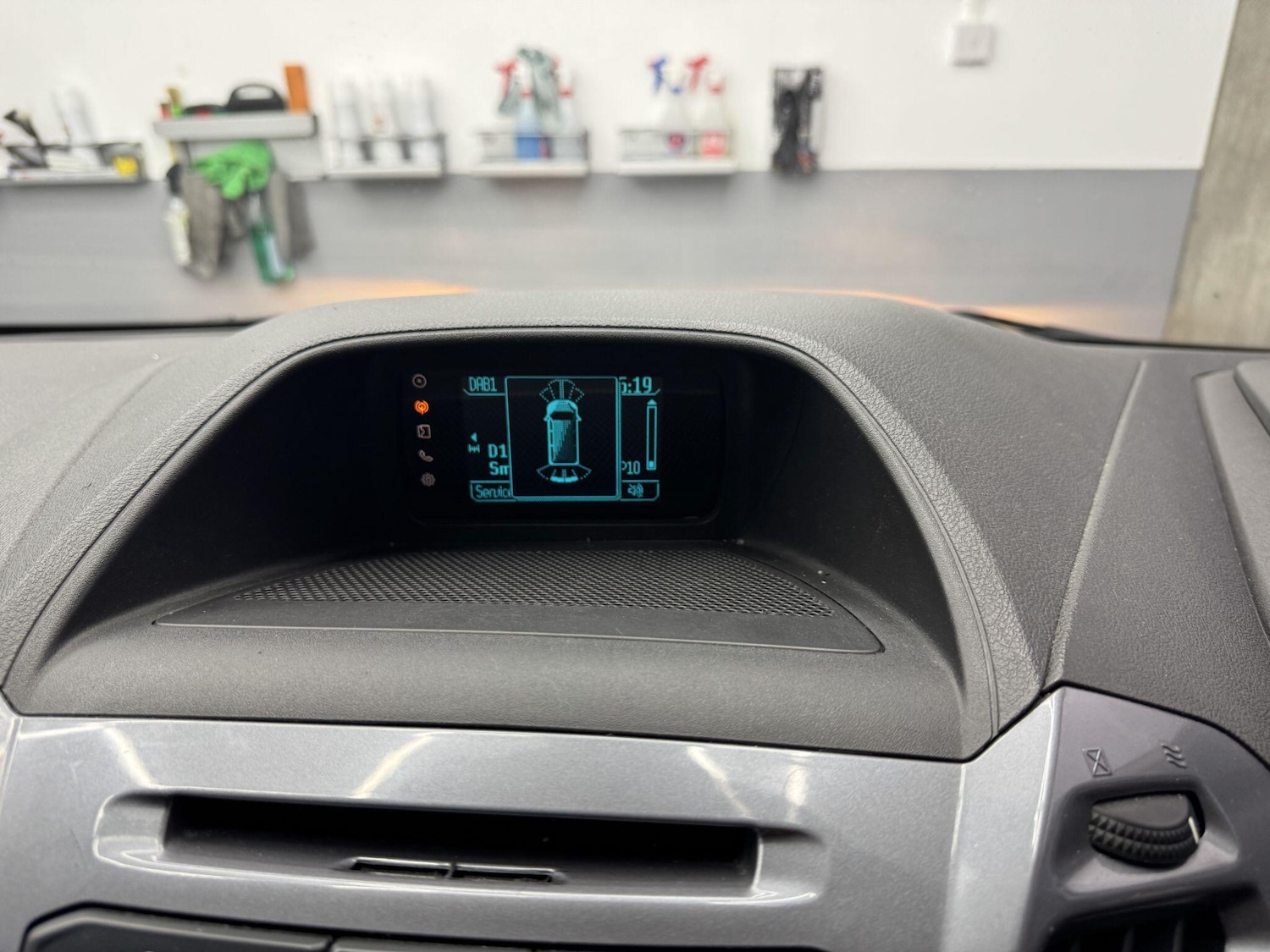 Used Ford Transit Custom 2015 for sale - 76926207: Photo 42