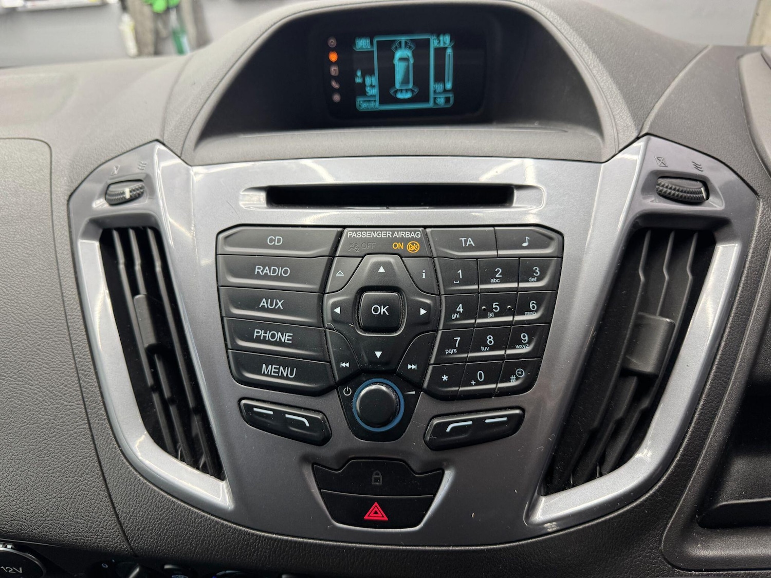 Used Ford Transit Custom 2015 for sale - 76926207: Photo 44