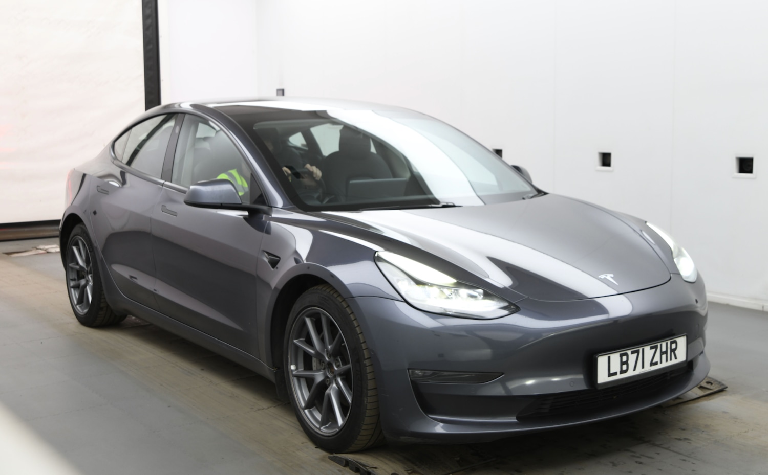Used Tesla Model 3 2021 for sale - 78070753: Photo 3