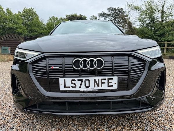 Used Audi e-tron 2020 for sale - 74626725: Photo 4