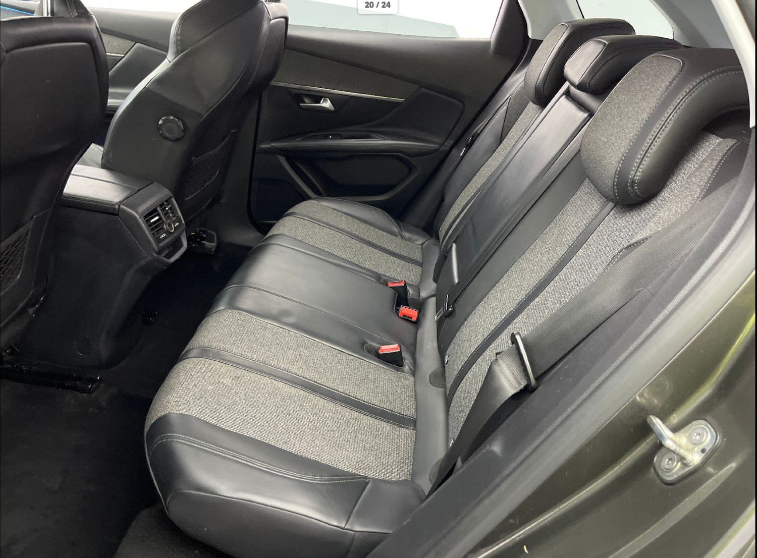 Used Peugeot 3008 2017 for sale - 77732350: Photo 9