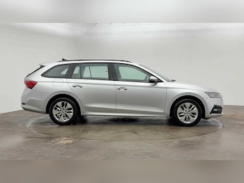 Used Skoda Octavia 2023 for sale - 78038020: Photo