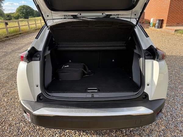 Used Peugeot 2008 2021 for sale - 75668232: Photo 32