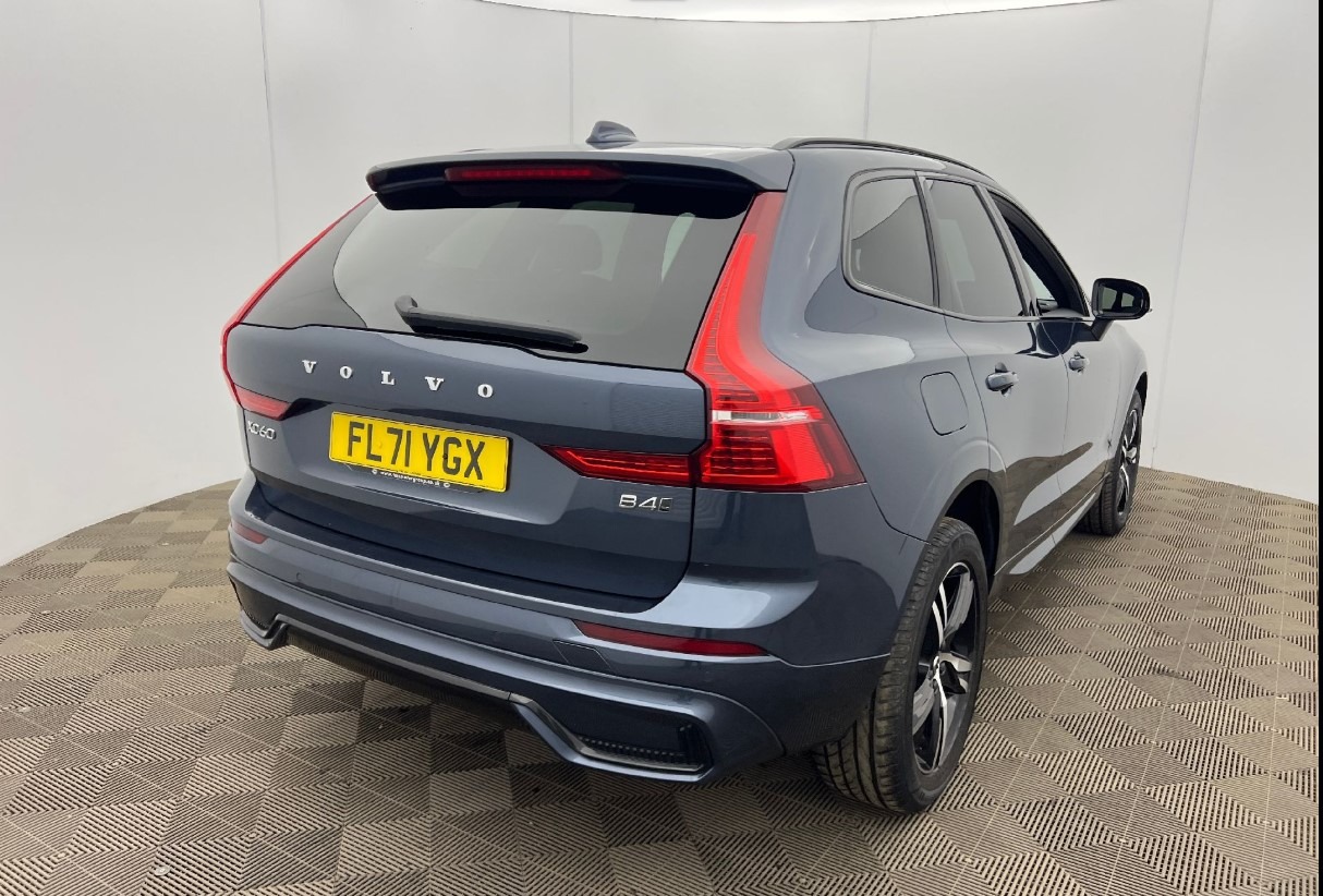 Used Volvo XC60 2021 for sale - 76971121: Photo 2