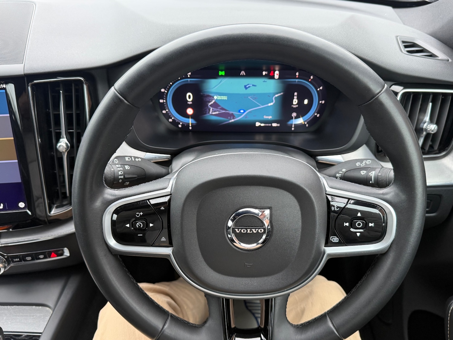 Used Volvo XC60 2021 for sale - 76971121: Photo 24