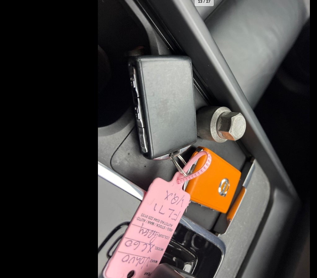 Used Volvo XC60 2021 for sale - 76971121: Photo 8