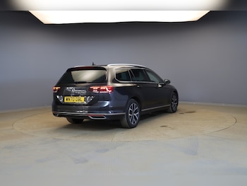 Used Volkswagen Passat 2020 for sale - 79045176: Photo