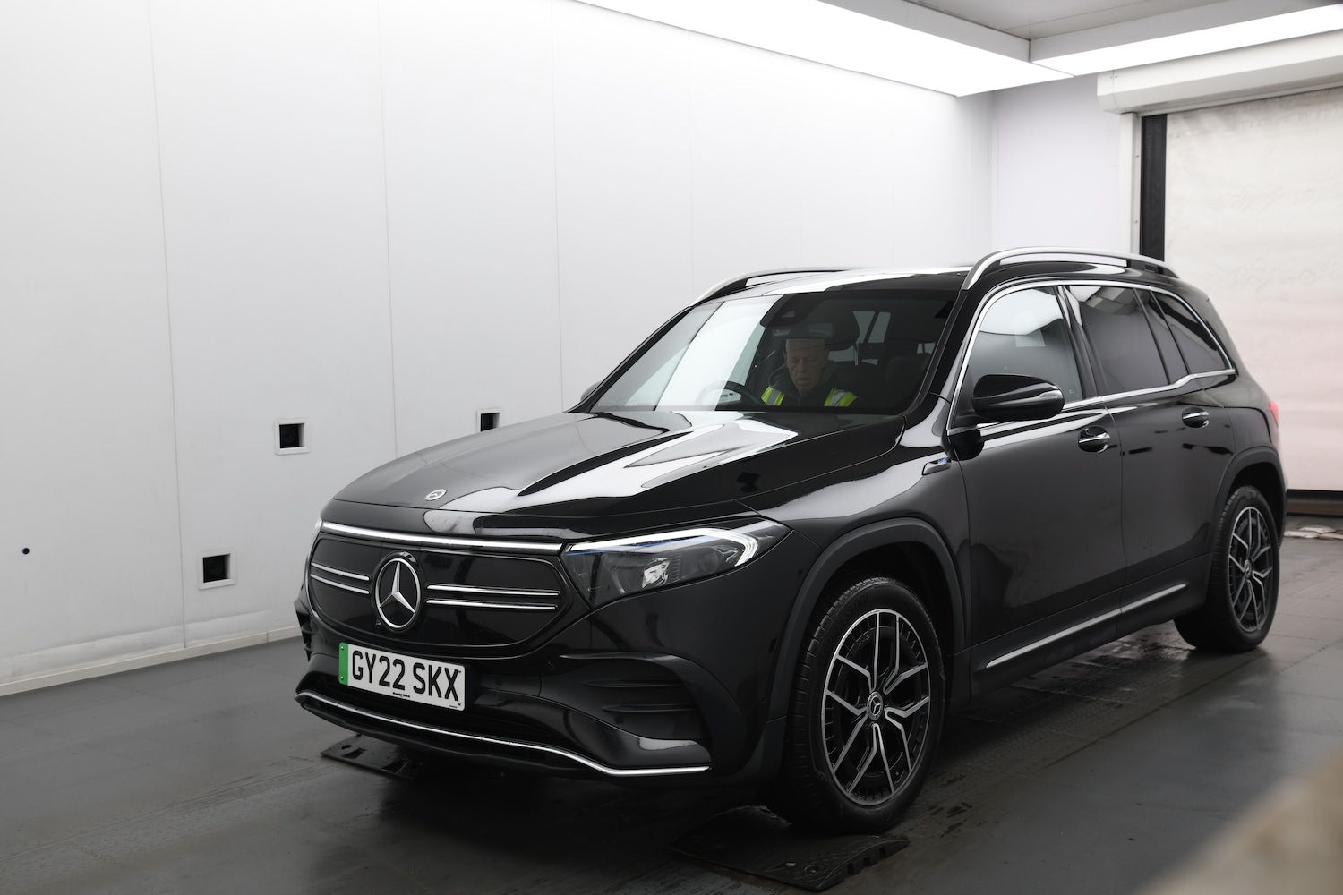 Used Mercedes-Benz EQB 2022 for sale - 77106778: Photo 2